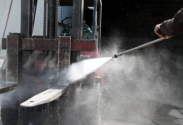 Best Factory Floor Cleaning  in Coloma, MI